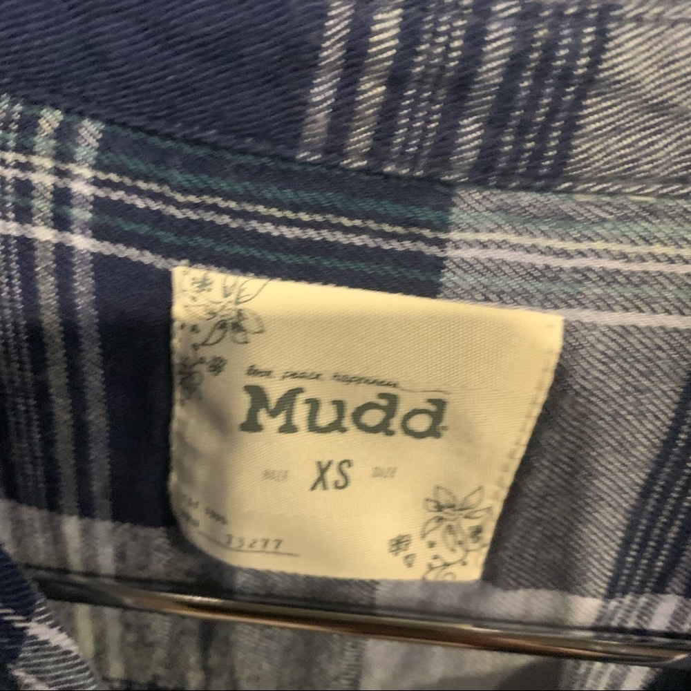 Women’s MUDD Western Flannel Shirt - Picture 3 of 3